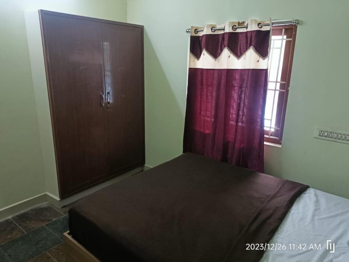Bns Village Resort โกลลีฮิลส์ ภายนอก รูปภาพ
