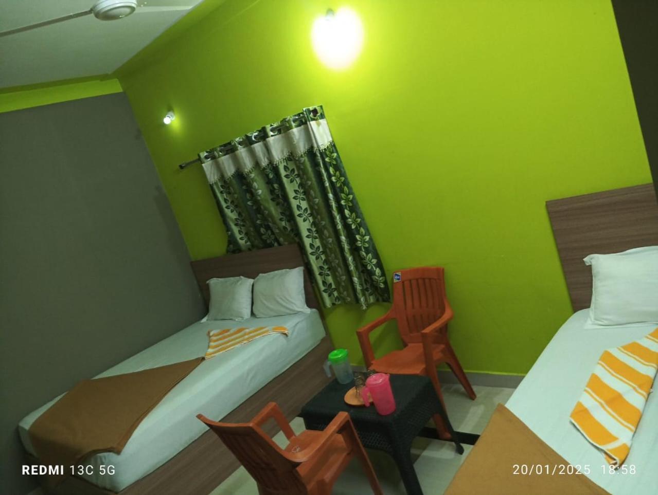 Bns Village Resort โกลลีฮิลส์ ห้อง รูปภาพ