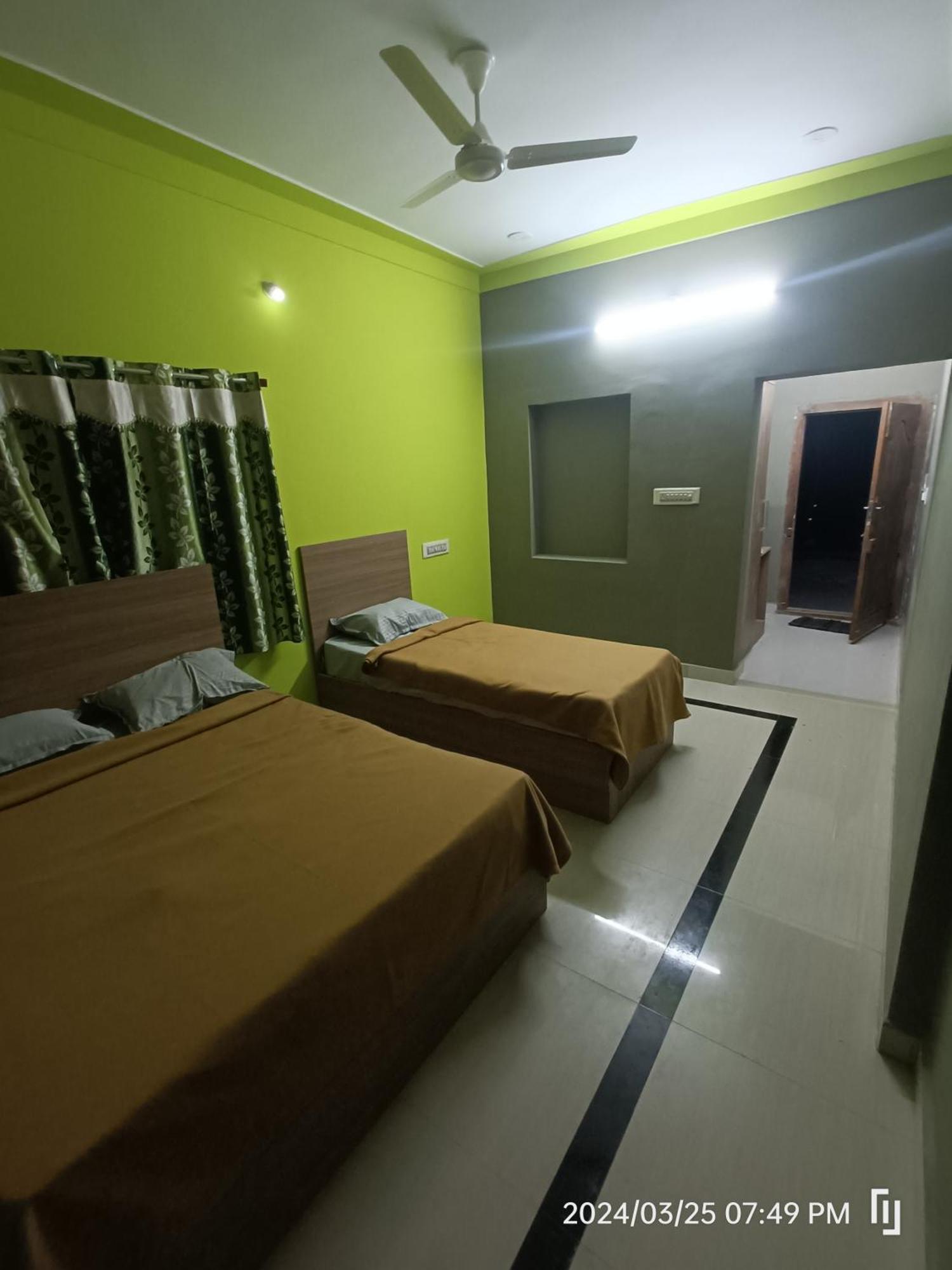 Bns Village Resort โกลลีฮิลส์ ห้อง รูปภาพ